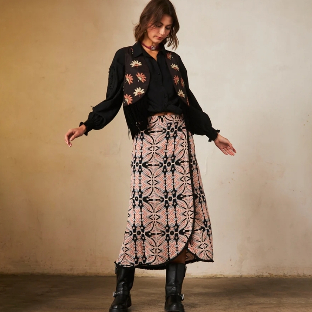 NWT NEKANE | $140 Kalai Embroidered & Beaded Vest